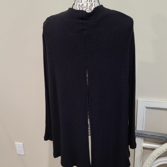 Free People We the Free Love Women's SZ M black ribbed mock neck open back top‎ - Picture 3 of 10